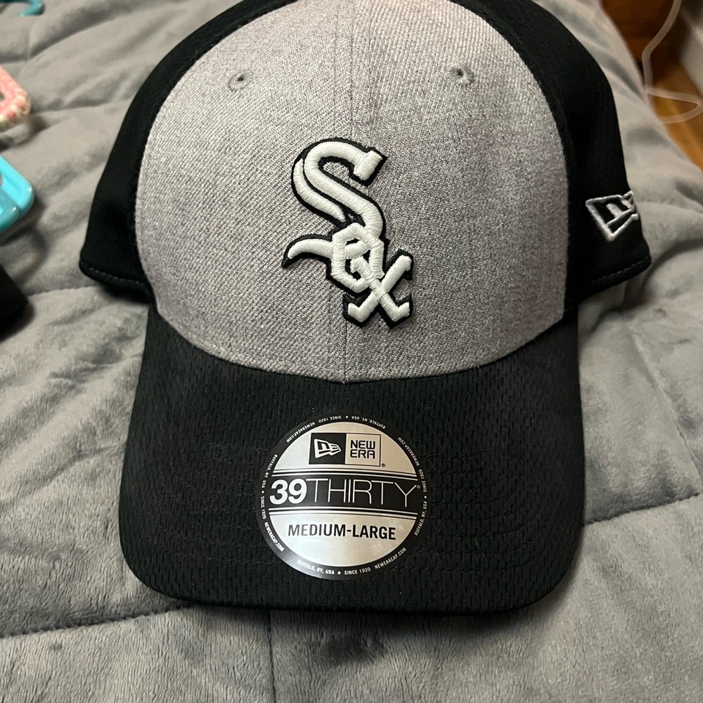 Chicago White Sox Women’s New Era Black and Gray 39THIRTY Cap